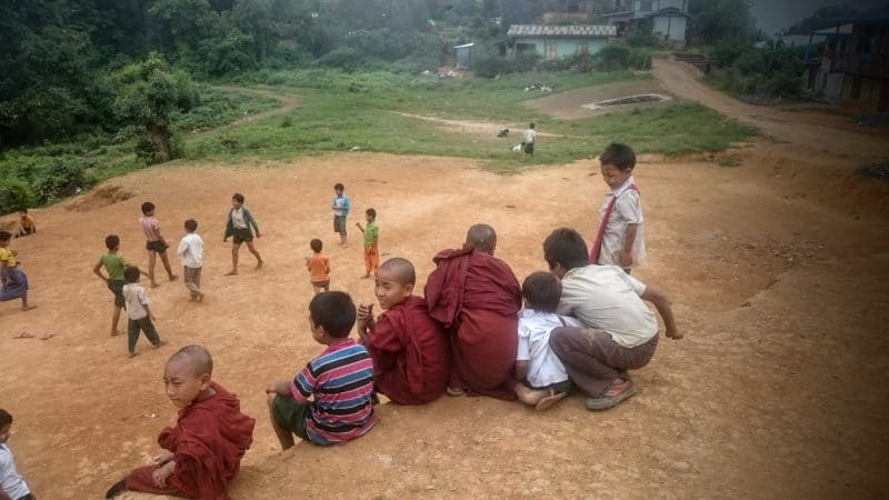 myanmar monks