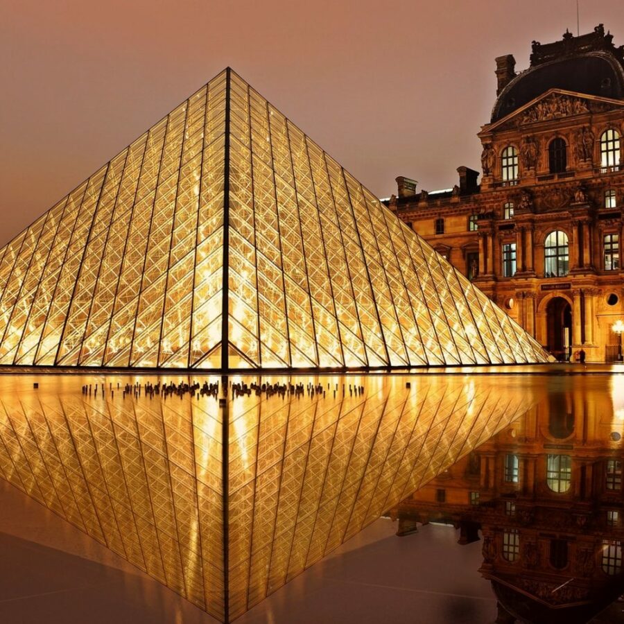 The Louvre. Photo courtesy of EdiNugraha.